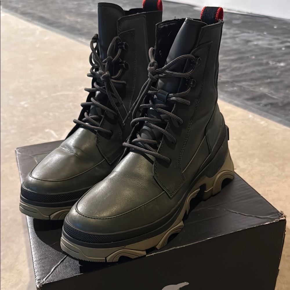 Sorel Black Lace Up Boots with Rugged Design